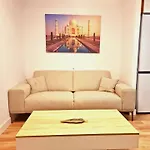Apartment Chabos Vialia Ave Flats *