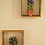 Chabos Vialia Ave Flats Apartment *