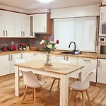 Chabos Vialia Ave Flats Apartment *