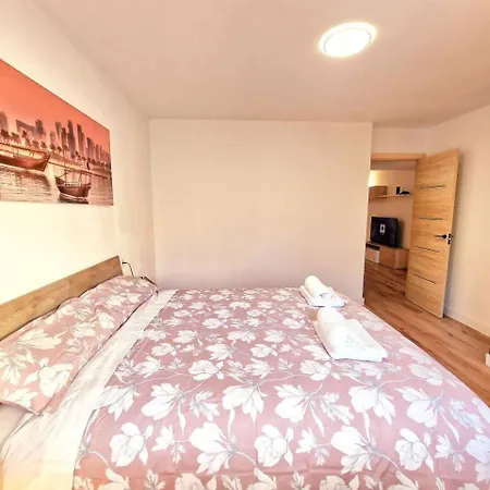 Apartment Chabos Vialia Ave Flats *